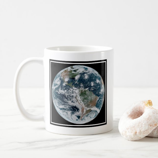 En lös kedja av tropiska cykloner kaffemugg (Med munk)