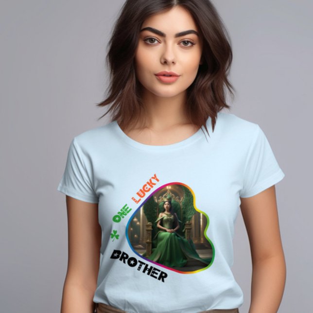 En Lucky Brother - Leprechaun's Scavenger Hunt T Shirt (Skapare uppladdad)