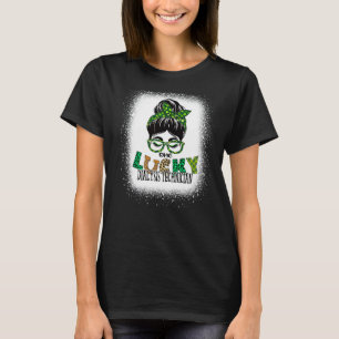 En Lucky Dialystekniker, bleached St Patricks T Shirt
