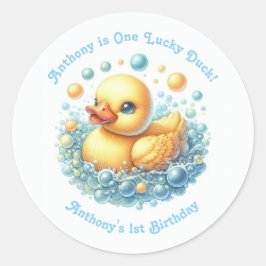 En Lucky Duck Första Födelsedagsfest Runt Klistermärke