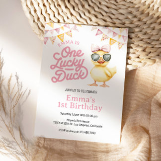 En Lucky Duck Första Födelsedagsinbjudan Inbjudningar