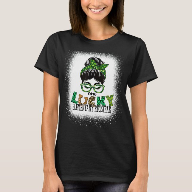 En Lucky Elementary Registrar Bleached St Patrick T Shirt (Framsida)