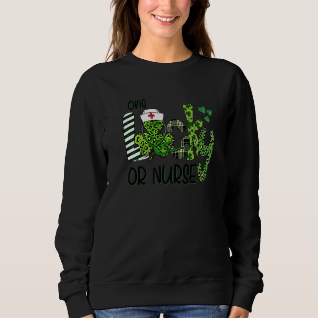 En Lucky Eller Sjuksköterska Shamrock Stetoskop St T Shirt (Framsida)