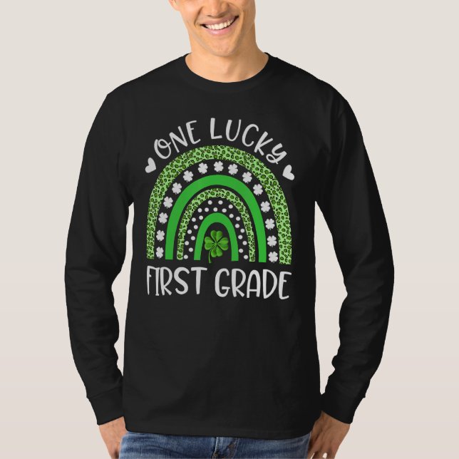 En Lucky First Klass Lacher Rainbow St Patricku2 T Shirt (Framsida)