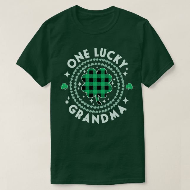 En Lucky Grandma Grönt Nana Irish Shamrocks St Pa T Shirt (Design framsida)