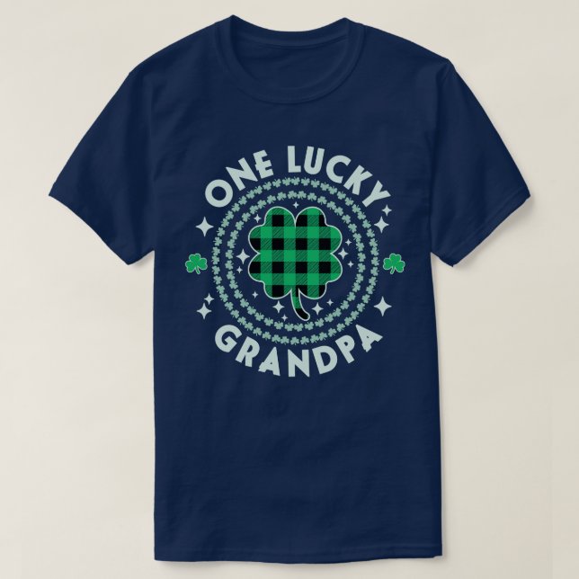 En Lucky Grandpa Grönt Irish Shamrocks St Patrick T Shirt (Design framsida)