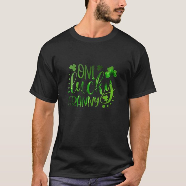 En Lucky Granny Lucky Shamrock Family St Patrick T Shirt (Framsida)