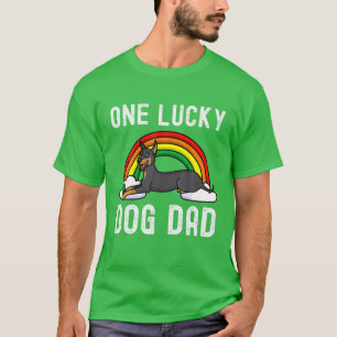 En Lucky Hund Pappa Doberman St patrick's day Rain T Shirt