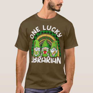 En Lucky Librarian Gnomes St Patricks Rainbow714 T Shirt