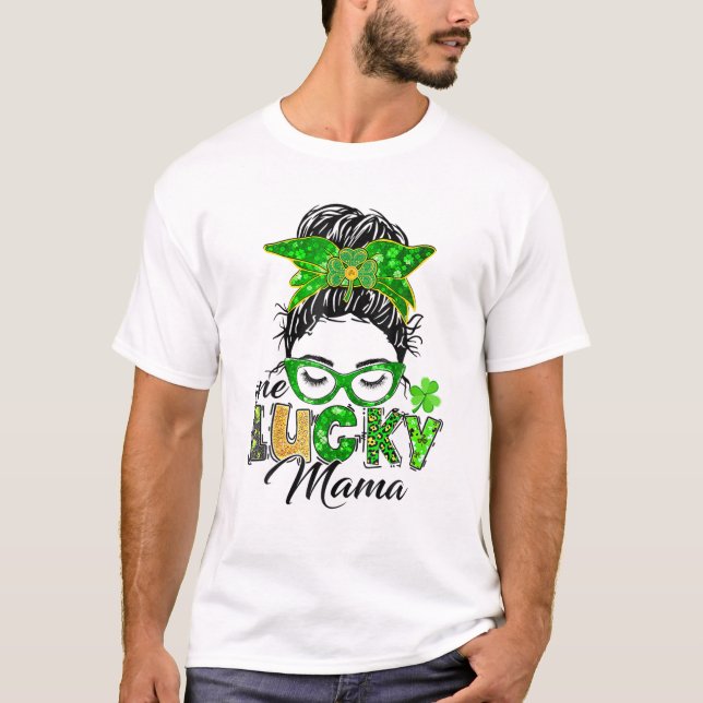 En Lucky Mamma Irish Shamrock  T Shirt (Framsida)