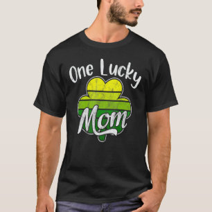 En Lucky Mamma St Patrick S Day Mamma 4 T Shirt