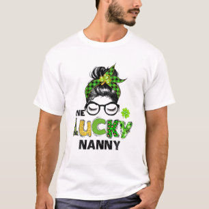En Lucky Nanny Messy Bun Leopard St patrick's day T Shirt