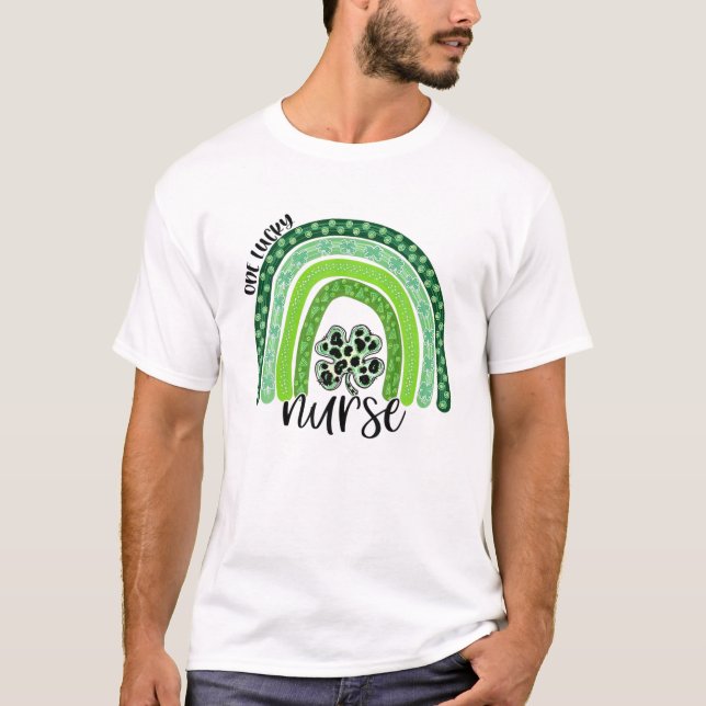 En Lucky Nurse St. Patrick's Day Boho Rainbow Leo T Shirt (Framsida)