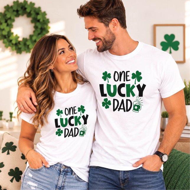 En Lucky Pappa St. Patrick's Day Matchande T-Shirt (Skapare uppladdad)