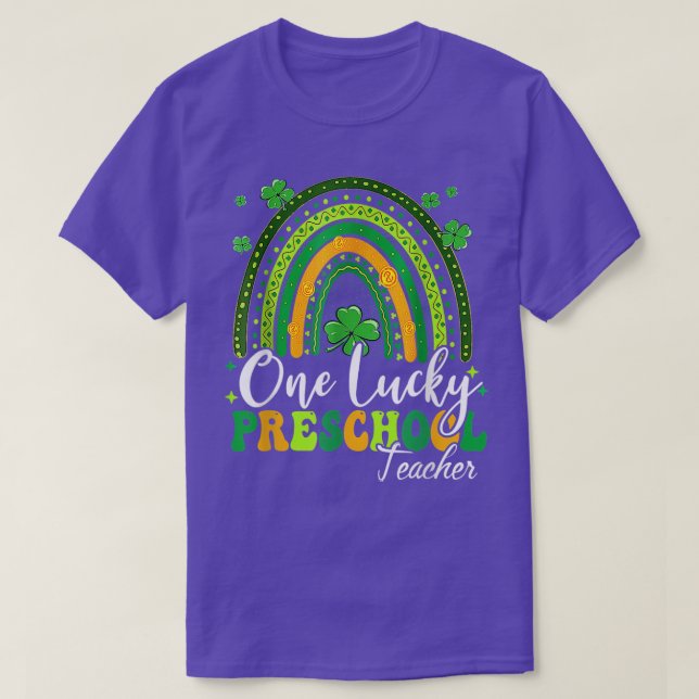 En Lucky Preschool Teacher Rainbow Shamrock Patri T Shirt (Design framsida)