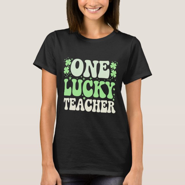 En Lucky Teacher Groovy Retro Teacher St Patricks T Shirt (Framsida)