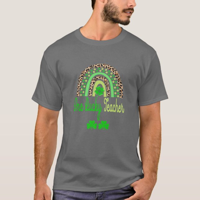 En Lucky Teacher Rainbow St Patrick's Day T Shirt (Framsida)
