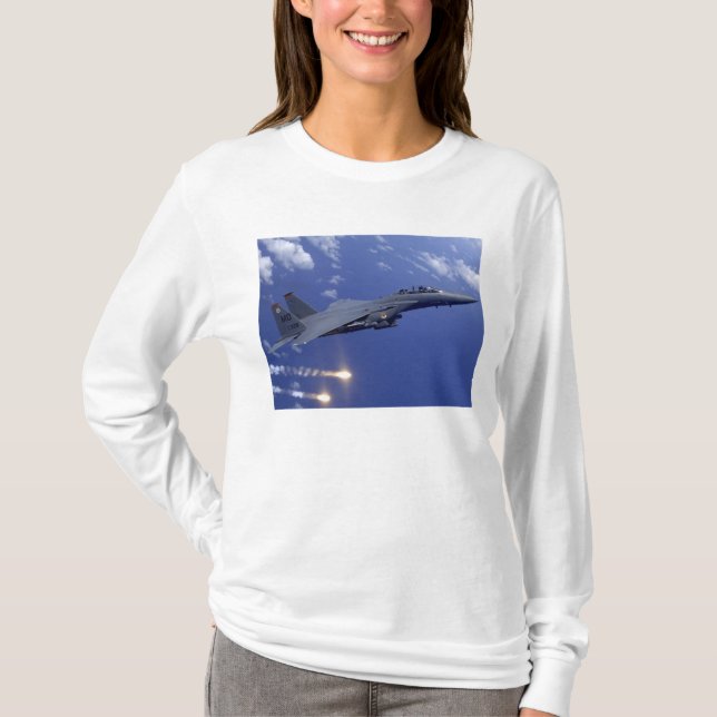 En Luft Force F-15E Strejka Eagle T Shirt (Framsida)
