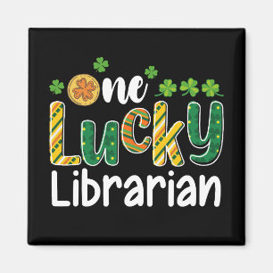 En lycklig bibliotekarie skola St Patrick's Day Magnet