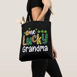 En lycklig mormor Matchande familj St Patrick's Da Tygkasse