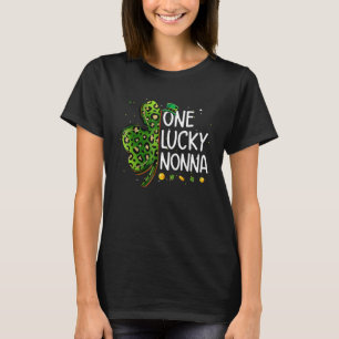 En lycklig Nonna irländsk Shamrock St Patricks Day T Shirt