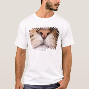 En makro avbildar av en katt näsa och mouth. t-shirt