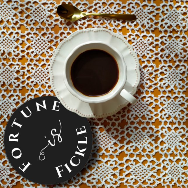 En man, ingen man, uppmuntrar svart vitt underlägg papper rund (Skapare uppladdad)