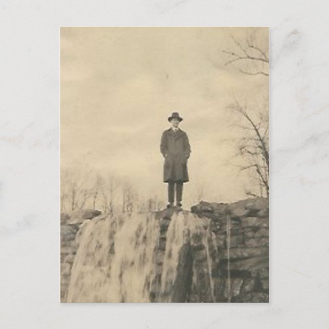 En man på ett klipp vykort (Framsida)