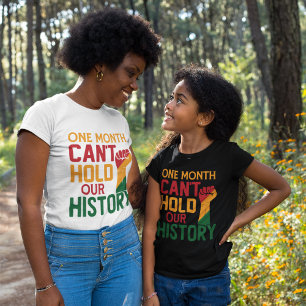 En månad kan inte hålla vår historia t shirt