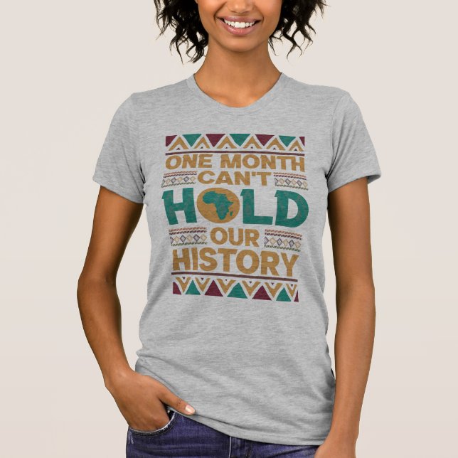 En månad kan inte vår historia t shirt (Framsida)