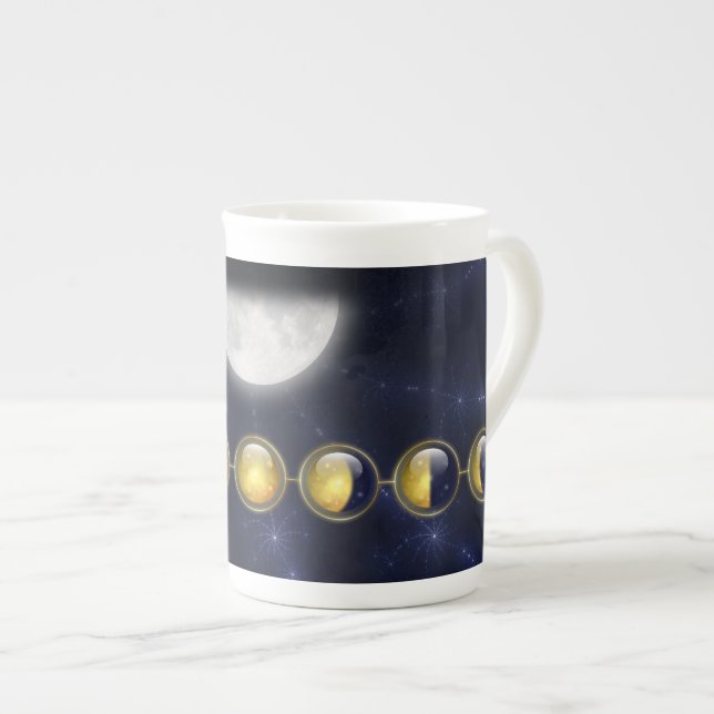 En månad under Måne-specialitetens livstid Mugg Benporslin Mugg (Framsida höger)