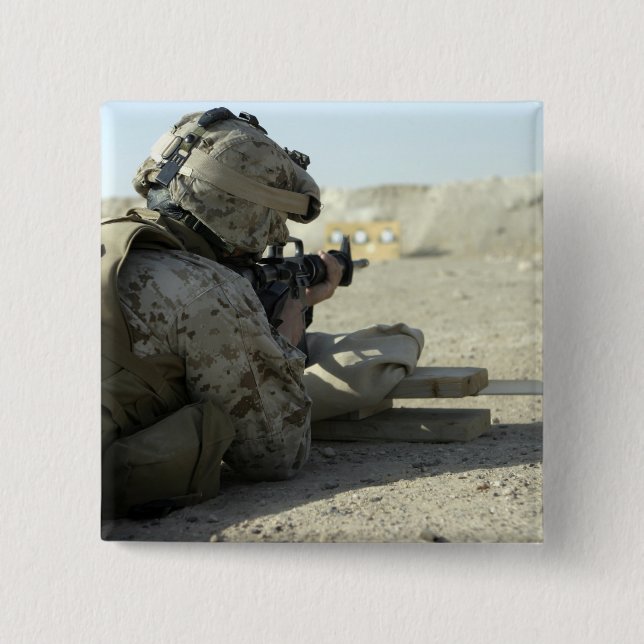 En marin brand i ett M16A2-servicegevär Knapp (Framsida)