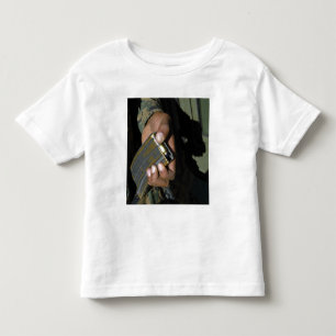 En marin last blanka ammunitionsrundor tee shirt