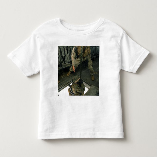 En marin skickar en marinsoldat i helvetet t-shirt (Framsida)