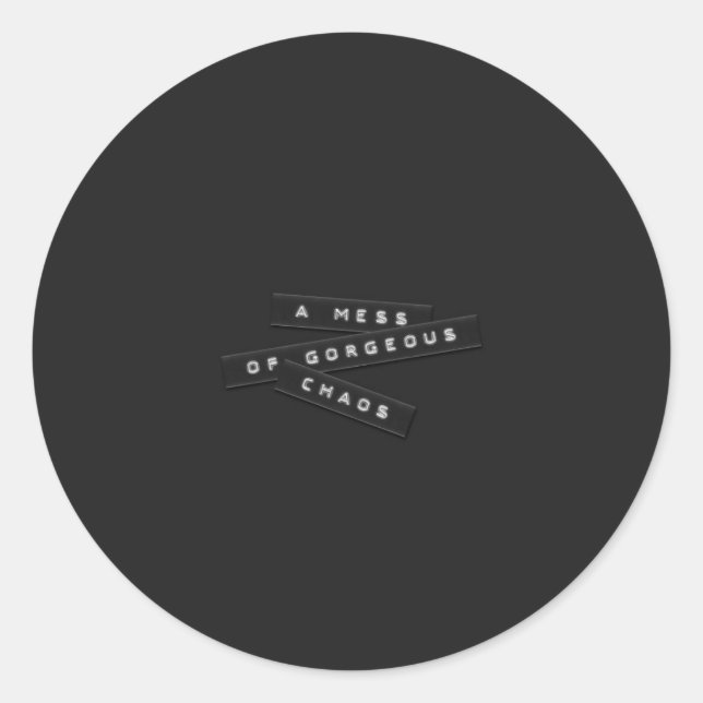 En  med fantastiska chaos-märkta etiketter (Framsida)