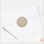 EN MERRY LITTLE CHRISTMAS-roligt söt, vismisk rust Runt Klistermärke<br><div class="desc">med kat mass >> kat@simplysweetPAPERIE.com <<< NOTE - Kraftutseendet är ett utskrivet speciellt meddelande från bild Send och extra med stil och pizzazz i år... Personlig med dina detaljer och foton som mina moderna helgdag säkert kommer att klara sig ut från hälsning som dina vänner och familj kommer att få...</div>