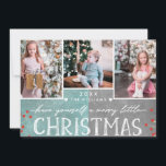 En Merry Little jul Family Photo Collage Julkort<br><div class="desc">En liten julfamiljs-Anpassningsbar 3 - Flat-kort för fotopassage. Med roligt,  modernt typsnitt,  Berries och en frostig teal- och träkolbakgrund! Byt ut dig med dina foton och skicka en speciell personlig till hälsning till familj och vänner!</div>