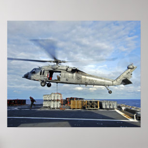 En MH-60S Seahawk förbereder sig att leverera Poster
