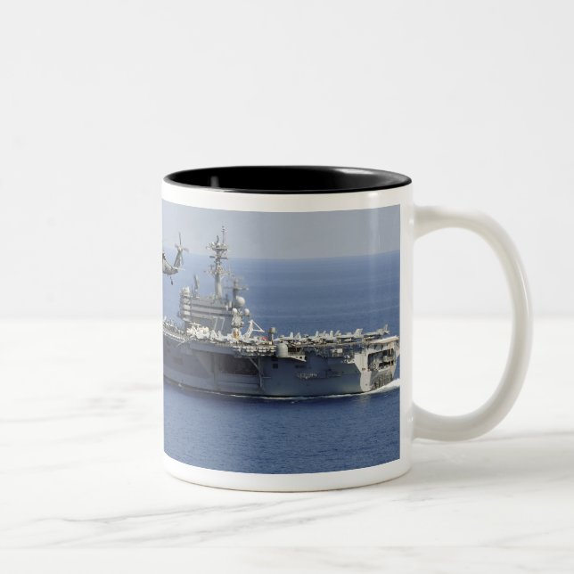 En MH-60S Seahawk helikopter Två-Tonad Mugg (Höger)