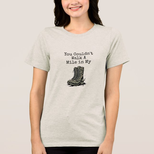 "En mil i mina stövlar" T Shirt (Framsida)