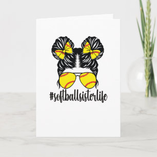 En mjukvaruuppspelares stolta lilla softball-syste kort