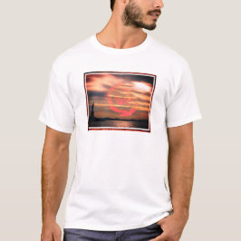 En molnig himmel med hjärta t-shirt