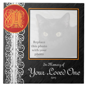 En Monogram "In Memory of Your Loved One"-panel Kakelplatta