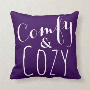 En mörk purpurfärgad Comfy dekorativ kudde - hem