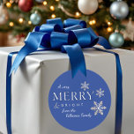 En mycket god och bra julklapp runt klistermärke<br><div class="desc">Din mottagare blir Merry och Bright när de sätter upp din gåva med den vackra etiketten och namn på den! Och du blir också Merry & Bright - när du ser glädjen på deras ansikte. Välj mellan en liten eller stor,  rund eller kvadratisk dekal eller stor rektangel. God jul!</div>