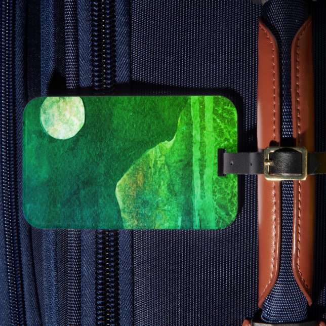 En nära bild av fantasivärlden och deras måne bagagebricka (Framsida Insitu 4)