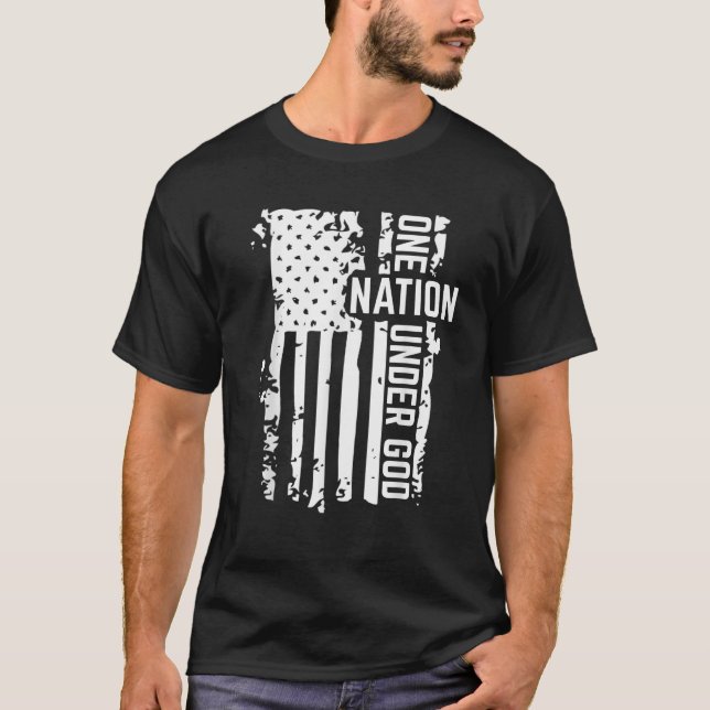 En nation under Gud Distress Flagga T Shirt (Framsida)