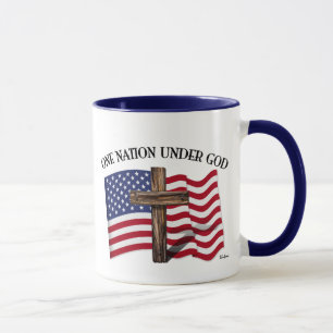 En nation under gud med kraftfullkor och US Mugg