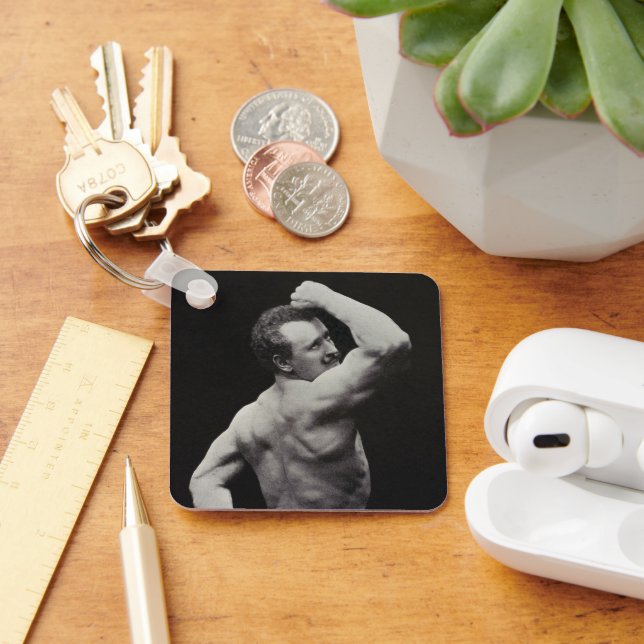 En ny dos av StrongMen Eugen Sandow Bodybuilding Nyckelring (Skrivbord)