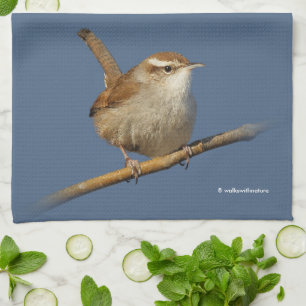En Nyfiken Bewicks Wren i Träd Kökshandduk